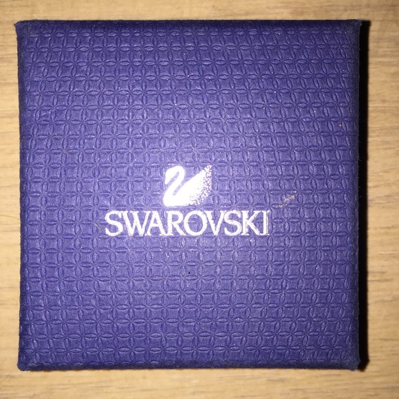 Swarovski Heart Necklace - Picture 2 of 2